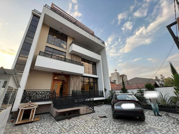 ADDIS ABABA: Modern Unique House For Rent
