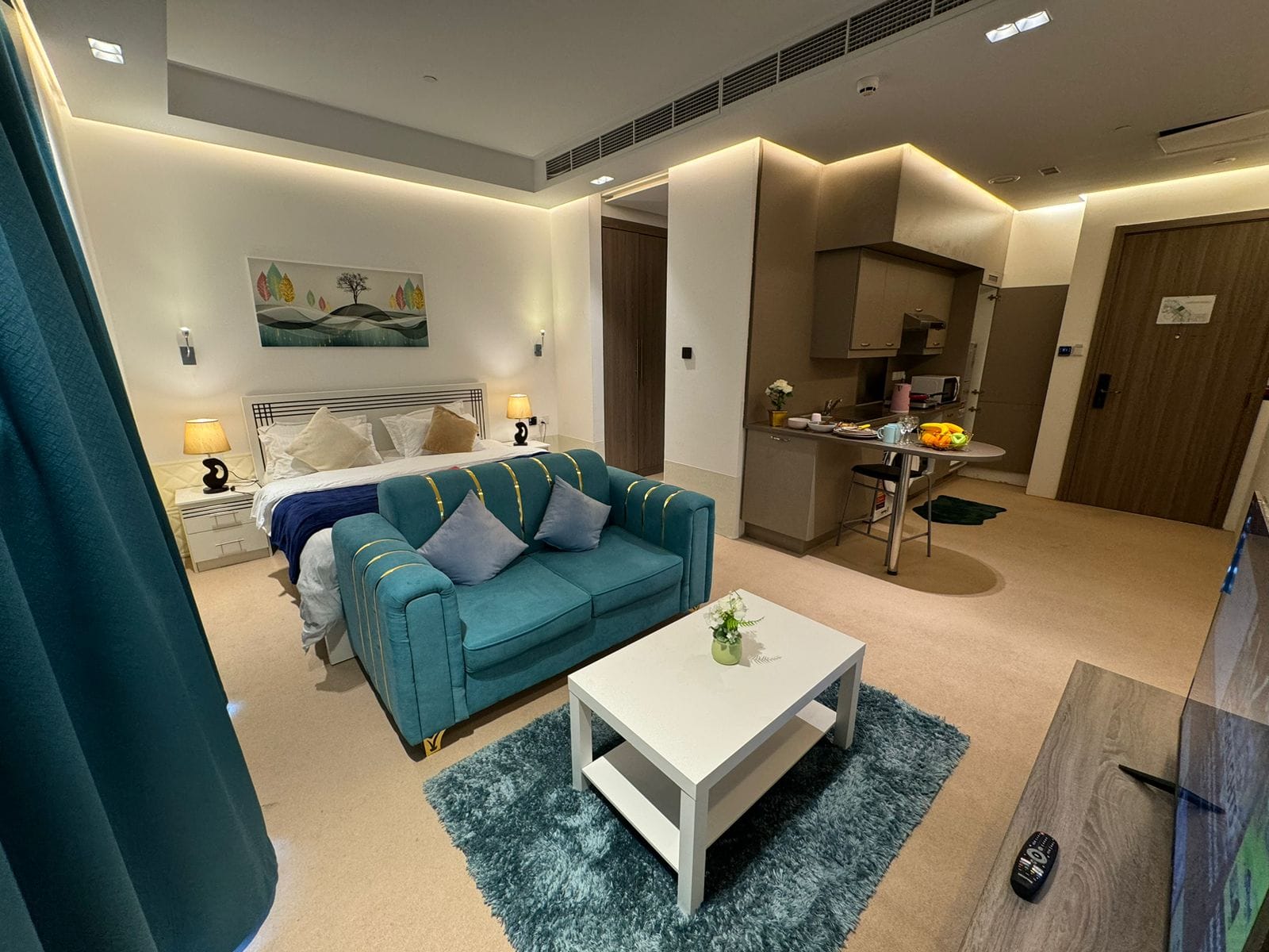 DUBAI: Furnished  Room For Rent