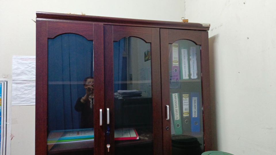 ADDIS ABABA: Used Office Furniture